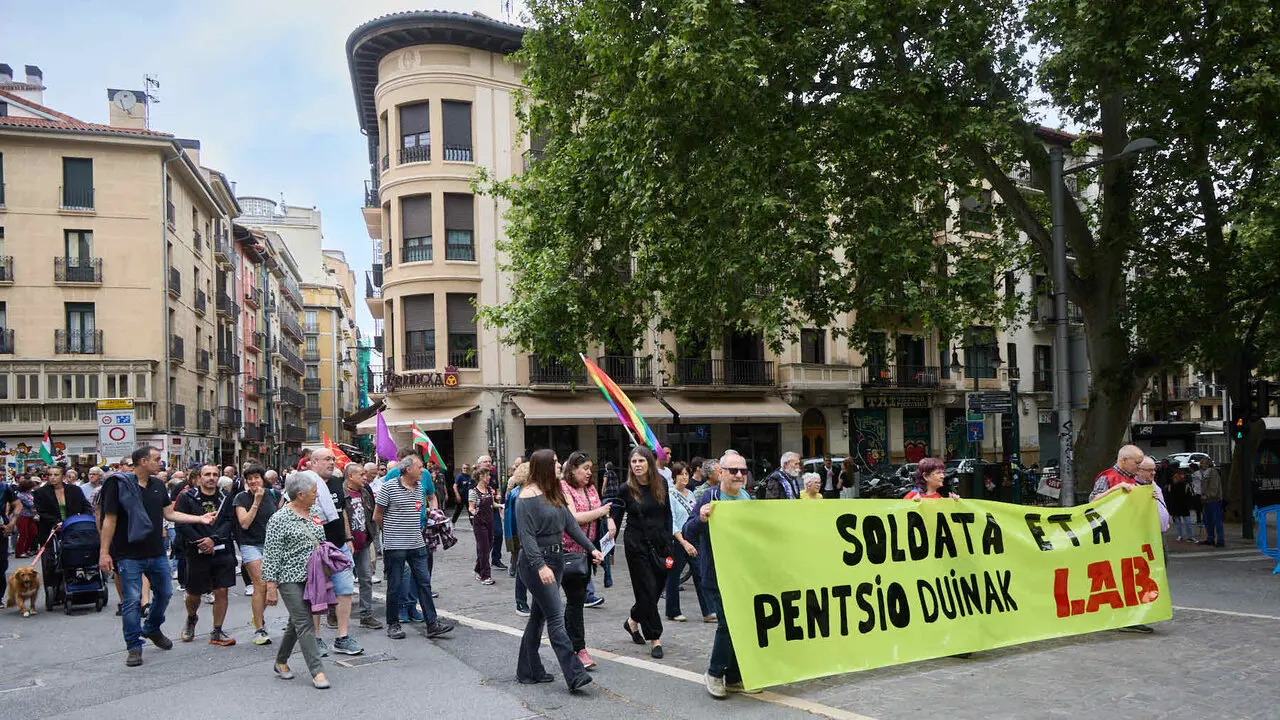 Manifestaci&oacute;n del sindicato LAB con motivo del Primero de Mayo. NAVARRA.COM