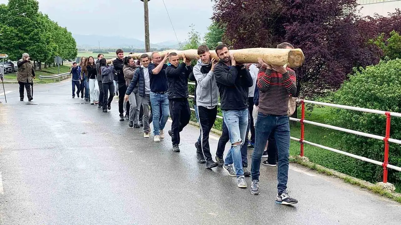 Murieta celebra la fiesta del 'mayo' con una chistorrada popular. Navarra.com