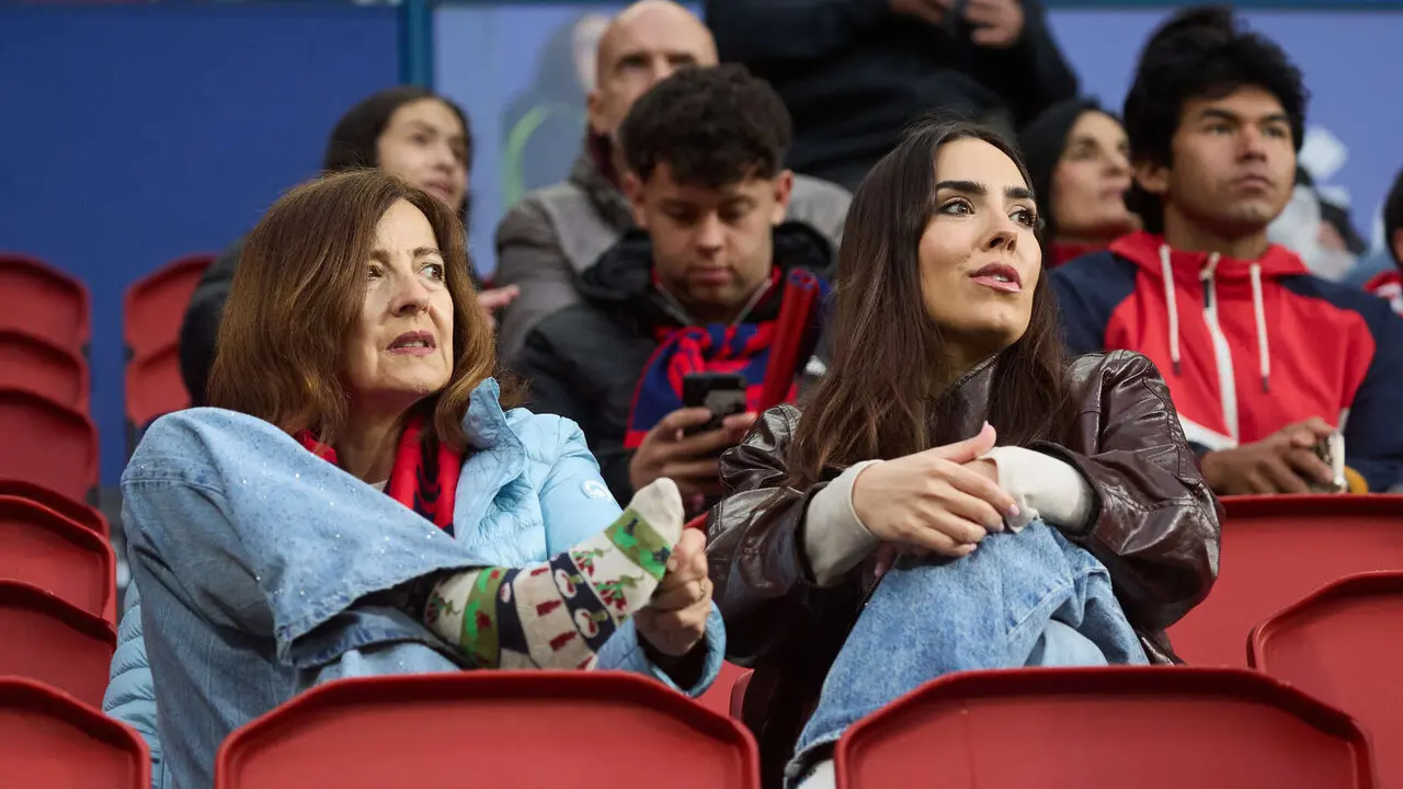 La grada del estadio de El Sadar durante el partido de La Liga EA Sports entre CA Osasuna y FC Barcelona disputado en Pamplona. I&Ntilde;IGO ALZUGARAY