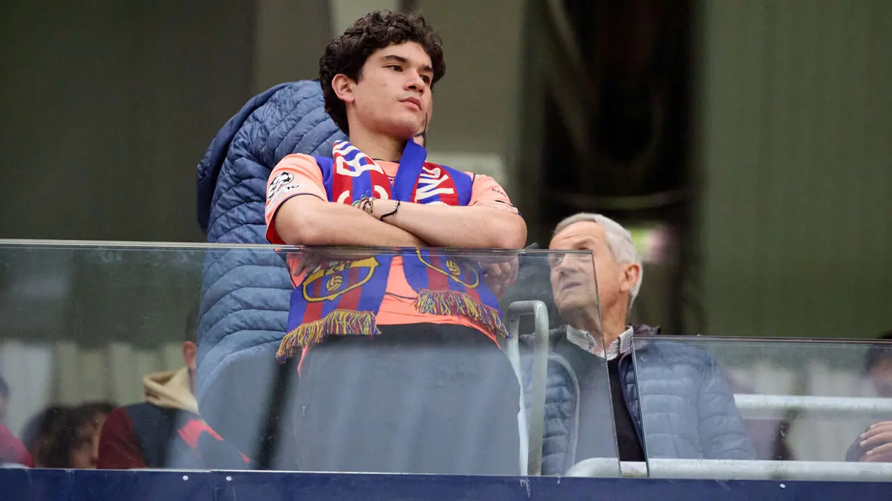 La grada del estadio de El Sadar durante el partido de La Liga EA Sports entre CA Osasuna y FC Barcelona disputado en Pamplona. I&Ntilde;IGO ALZUGARAY