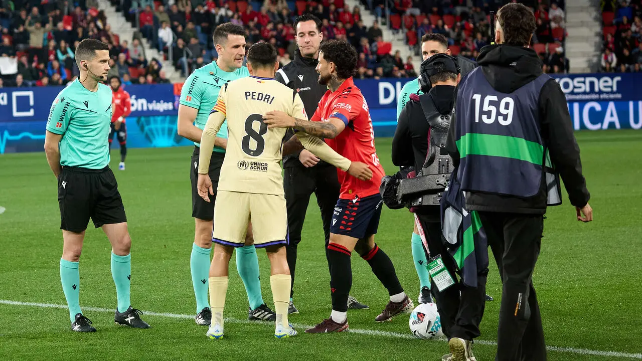 Partido de La Liga EA Sports entre CA Osasuna y FC Barcelona disputado en el estadio de El Sadar en Pamplona. I&Ntilde;IGO ALZUGARAY