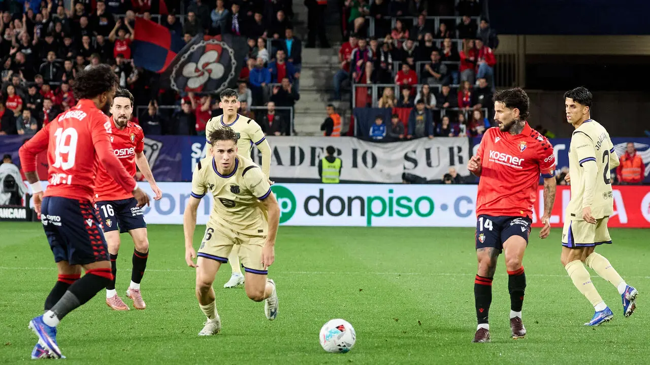 Partido de La Liga EA Sports entre CA Osasuna y FC Barcelona disputado en el estadio de El Sadar en Pamplona. I&Ntilde;IGO ALZUGARAY
