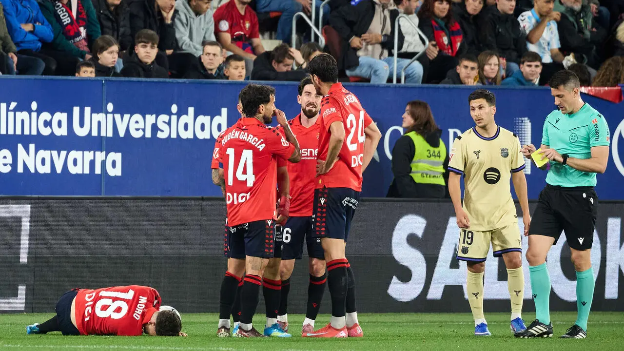 Partido de La Liga EA Sports entre CA Osasuna y FC Barcelona disputado en el estadio de El Sadar en Pamplona. I&Ntilde;IGO ALZUGARAY