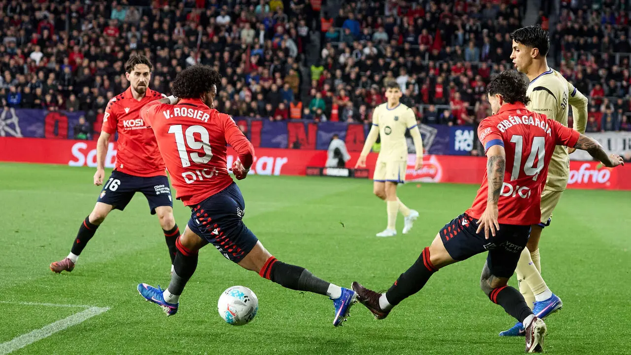 Partido de La Liga EA Sports entre CA Osasuna y FC Barcelona disputado en el estadio de El Sadar en Pamplona. I&Ntilde;IGO ALZUGARAY
