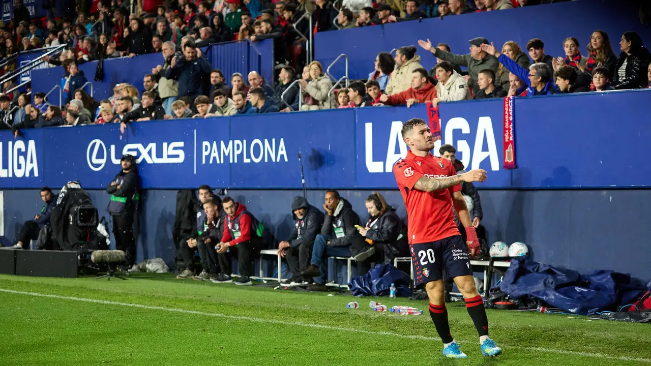 Partido de La Liga EA Sports entre CA Osasuna y FC Barcelona disputado en el estadio de El Sadar en Pamplona. I&Ntilde;IGO ALZUGARAY