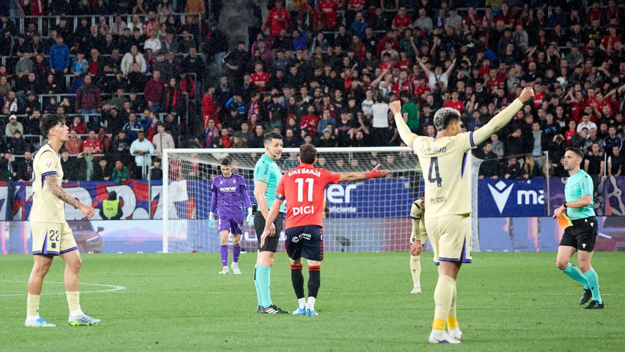 Partido de La Liga EA Sports entre CA Osasuna y FC Barcelona disputado en el estadio de El Sadar en Pamplona. I&Ntilde;IGO ALZUGARAY