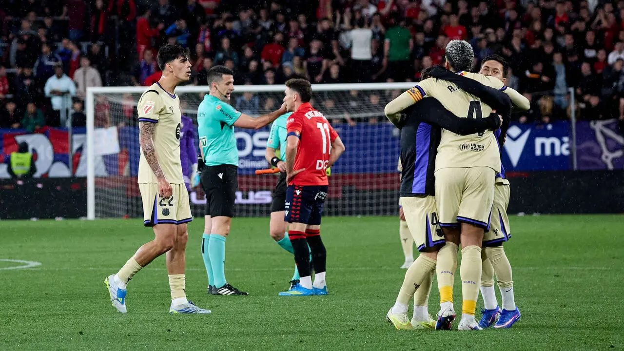 Partido de La Liga EA Sports entre CA Osasuna y FC Barcelona disputado en el estadio de El Sadar en Pamplona. I&Ntilde;IGO ALZUGARAY