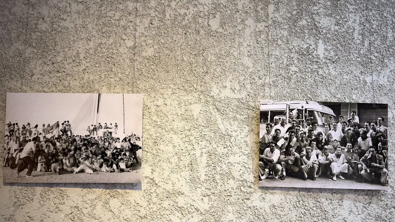 Exposici&oacute;n fotogr&aacute;fica de la Pe&ntilde;a Irrintzi en el Palacio Condestable de Pamplona con motivo de su 75 aniversario. I&Ntilde;IGO ALZUGARAY