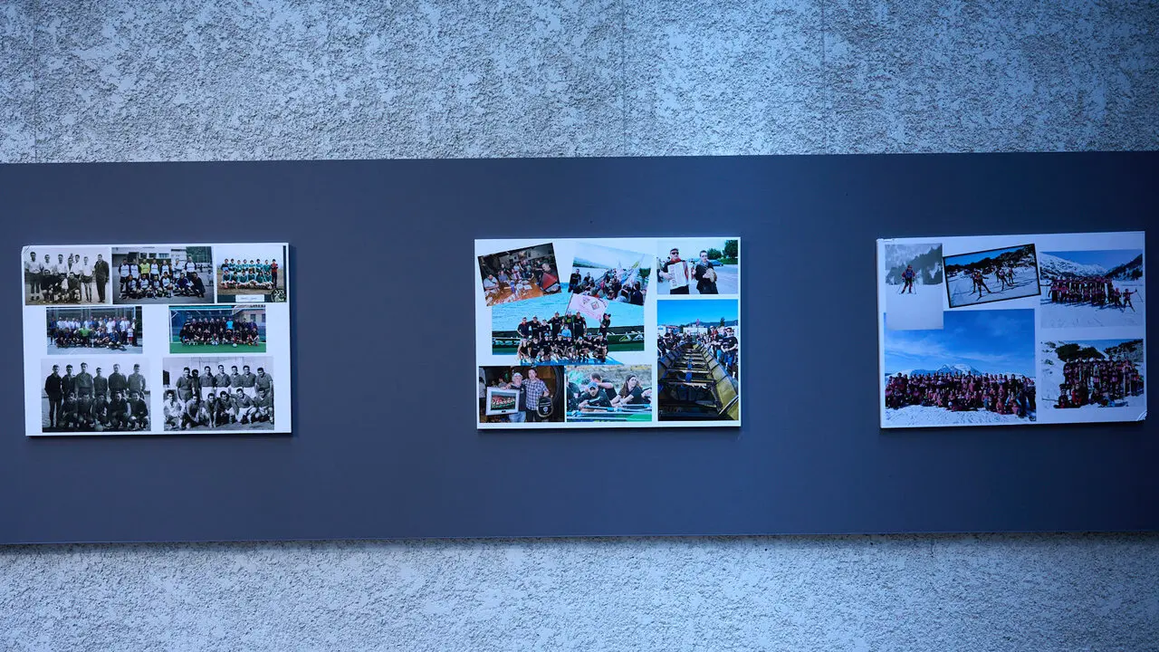 Exposici&oacute;n fotogr&aacute;fica de la Pe&ntilde;a Irrintzi en el Palacio Condestable de Pamplona con motivo de su 75 aniversario. I&Ntilde;IGO ALZUGARAY