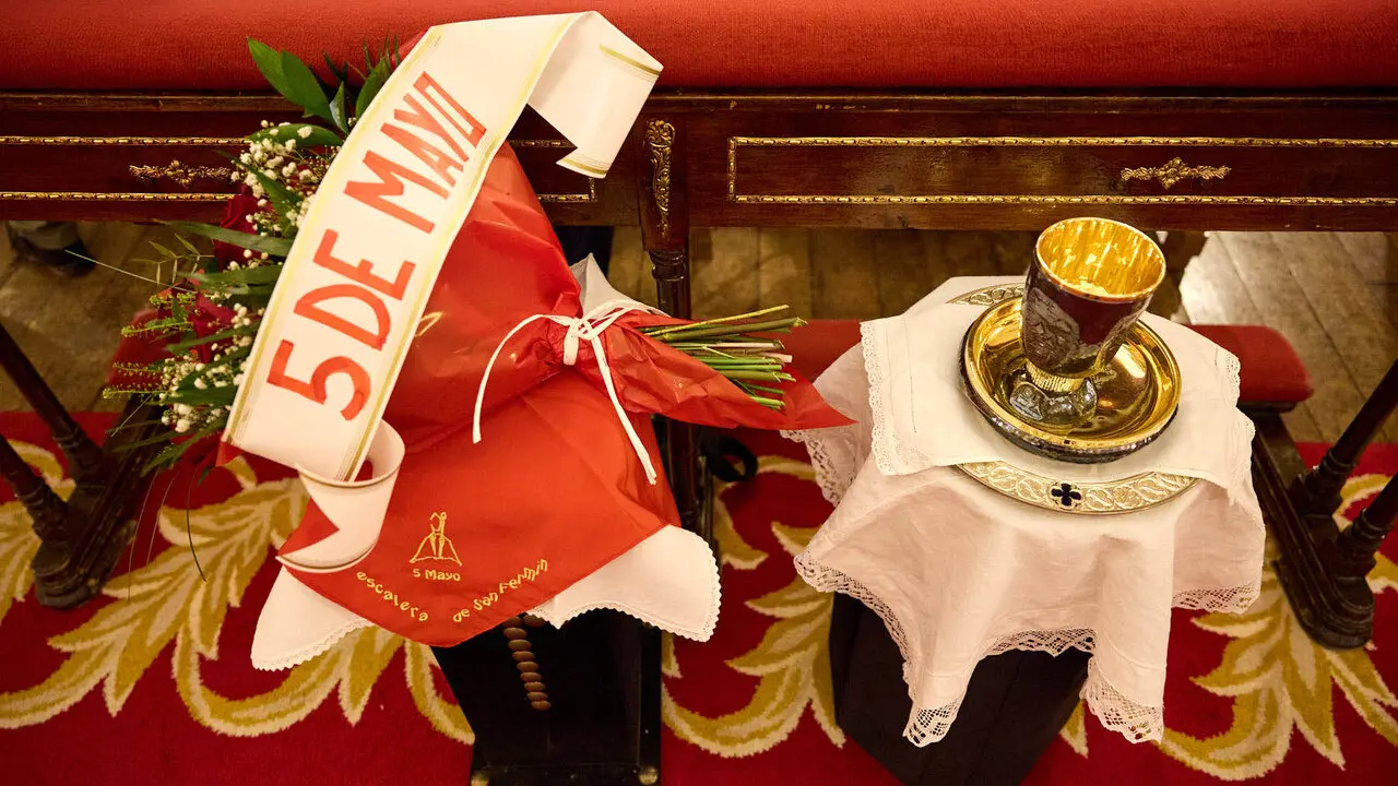 Misa del 5 de mayo en la Capilla de San Ferm&iacute;n de la iglesia de San Lorenzo con motivo del quinto pelda&ntilde;o de la escalera sanferminera de 2026. I&Ntilde;IGO ALZUGARAY