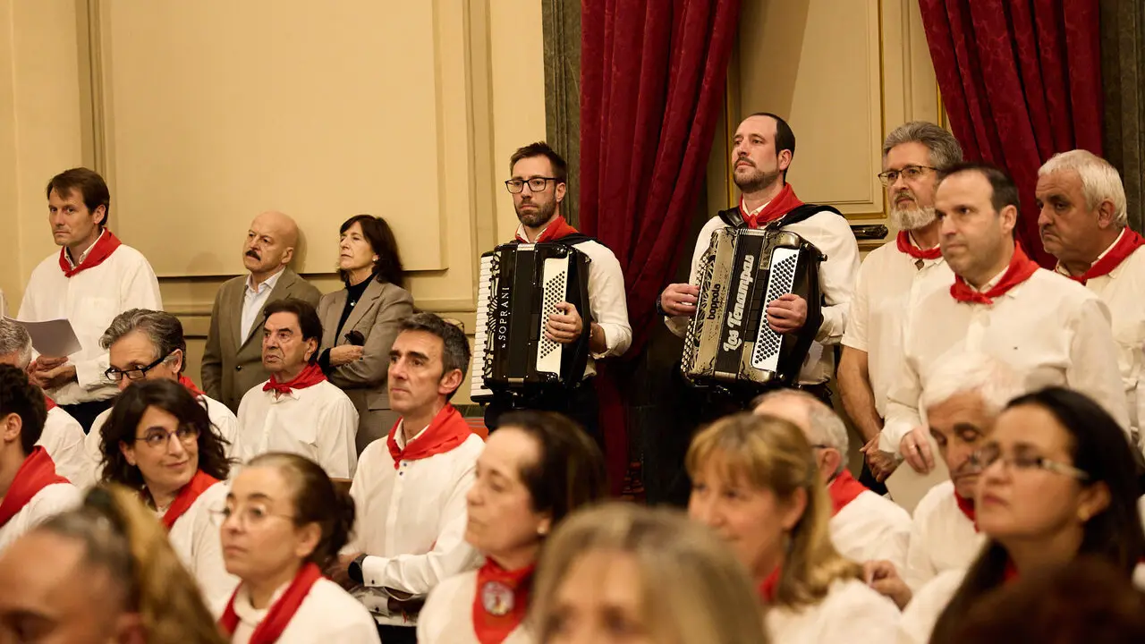 Misa del 5 de mayo en la Capilla de San Ferm&iacute;n de la iglesia de San Lorenzo con motivo del quinto pelda&ntilde;o de la escalera sanferminera de 2026. I&Ntilde;IGO ALZUGARAY