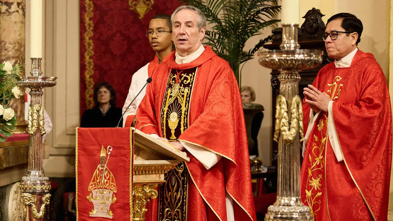 Misa del 5 de mayo en la Capilla de San Ferm&iacute;n de la iglesia de San Lorenzo con motivo del quinto pelda&ntilde;o de la escalera sanferminera de 2026. I&Ntilde;IGO ALZUGARAY