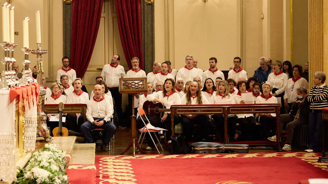 Misa del 5 de mayo en la Capilla de San Ferm&iacute;n de la iglesia de San Lorenzo con motivo del quinto pelda&ntilde;o de la escalera sanferminera de 2026. I&Ntilde;IGO ALZUGARAY