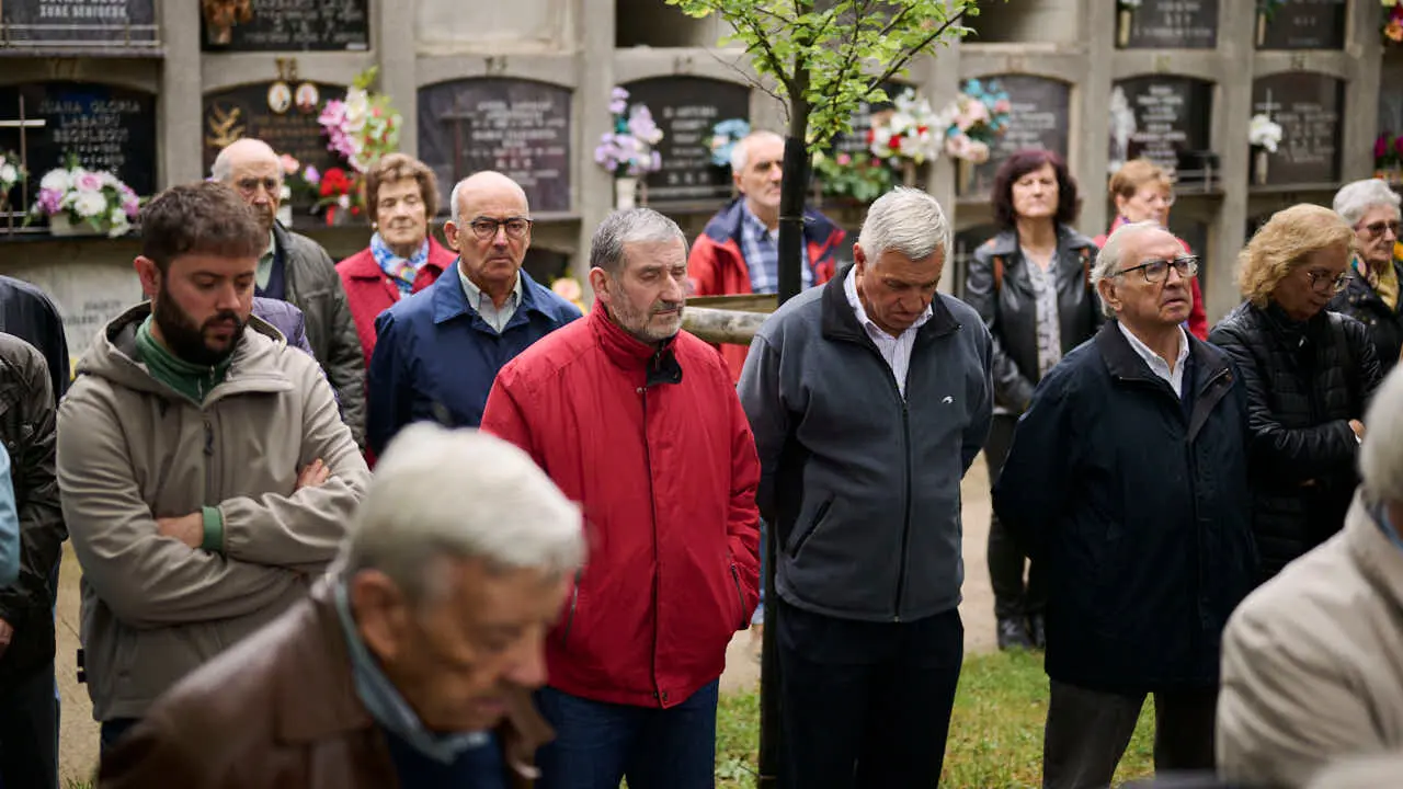 El Ayuntamiento recuerda al concejal de UPN Tom&aacute;s Caballero, asesinado en 1998 por la banda terrorista ETA cuando acud&iacute;a a su trabajo en el Consistorio. PABLO LASAOSA