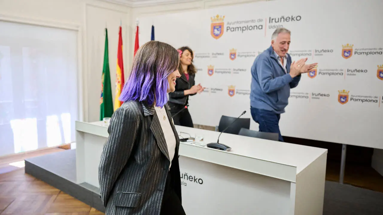 Marta Garatea, autora del cartel de las fiestas de San Ferm&iacute;n 2026. PABLO LASAOSA