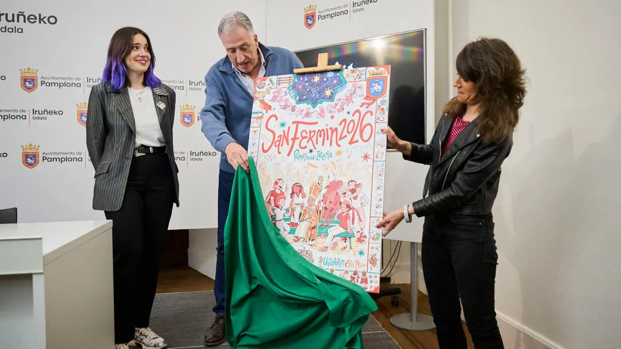 Marta Garatea, autora del cartel de las fiestas de San Ferm&iacute;n 2026. PABLO LASAOSA
