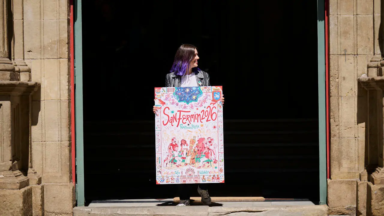 Marta Garatea, autora del cartel de las fiestas de San Ferm&iacute;n 2026. PABLO LASAOSA