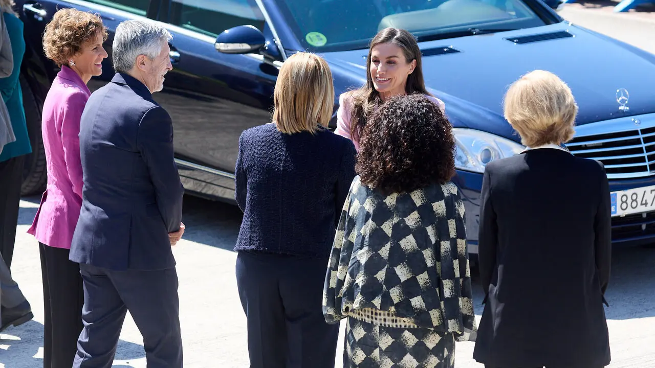 La Reina Letizia visita Pamplona para presidir el acto de conmemoraci&oacute;n del D&iacute;a Mundial de la Cruz Roja y de la Media Luna Roja, en el Museo Universidad de Navarra. I&Ntilde;IGO ALZUGARAY