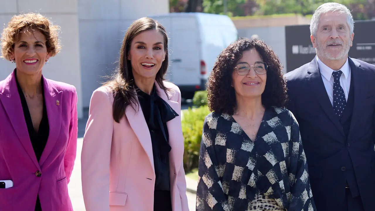 La Reina Letizia visita Pamplona para presidir el acto de conmemoraci&oacute;n del D&iacute;a Mundial de la Cruz Roja y de la Media Luna Roja, en el Museo Universidad de Navarra. I&Ntilde;IGO ALZUGARAY