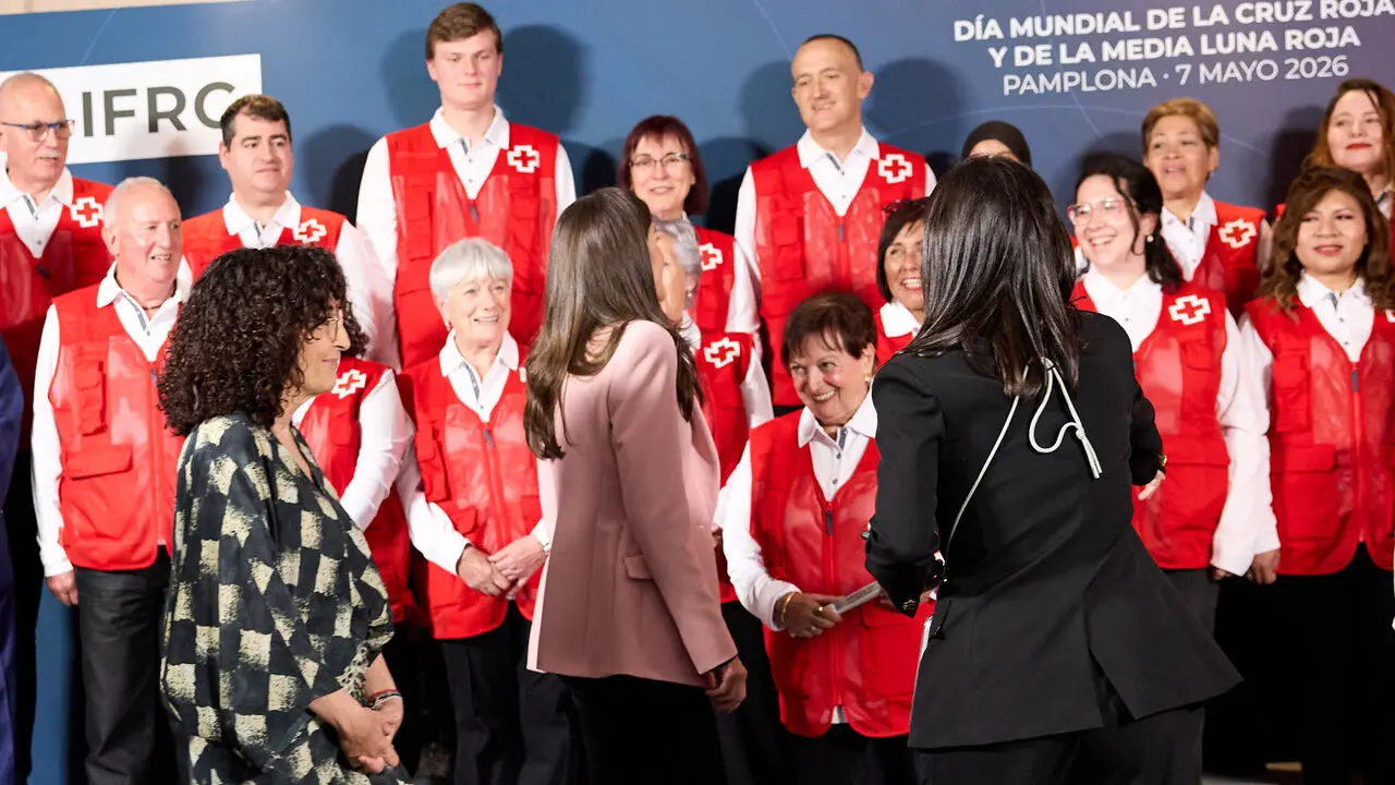 La Reina Letizia visita Pamplona para presidir el acto de conmemoraci&oacute;n del D&iacute;a Mundial de la Cruz Roja y de la Media Luna Roja, en el Museo Universidad de Navarra. I&Ntilde;IGO ALZUGARAY