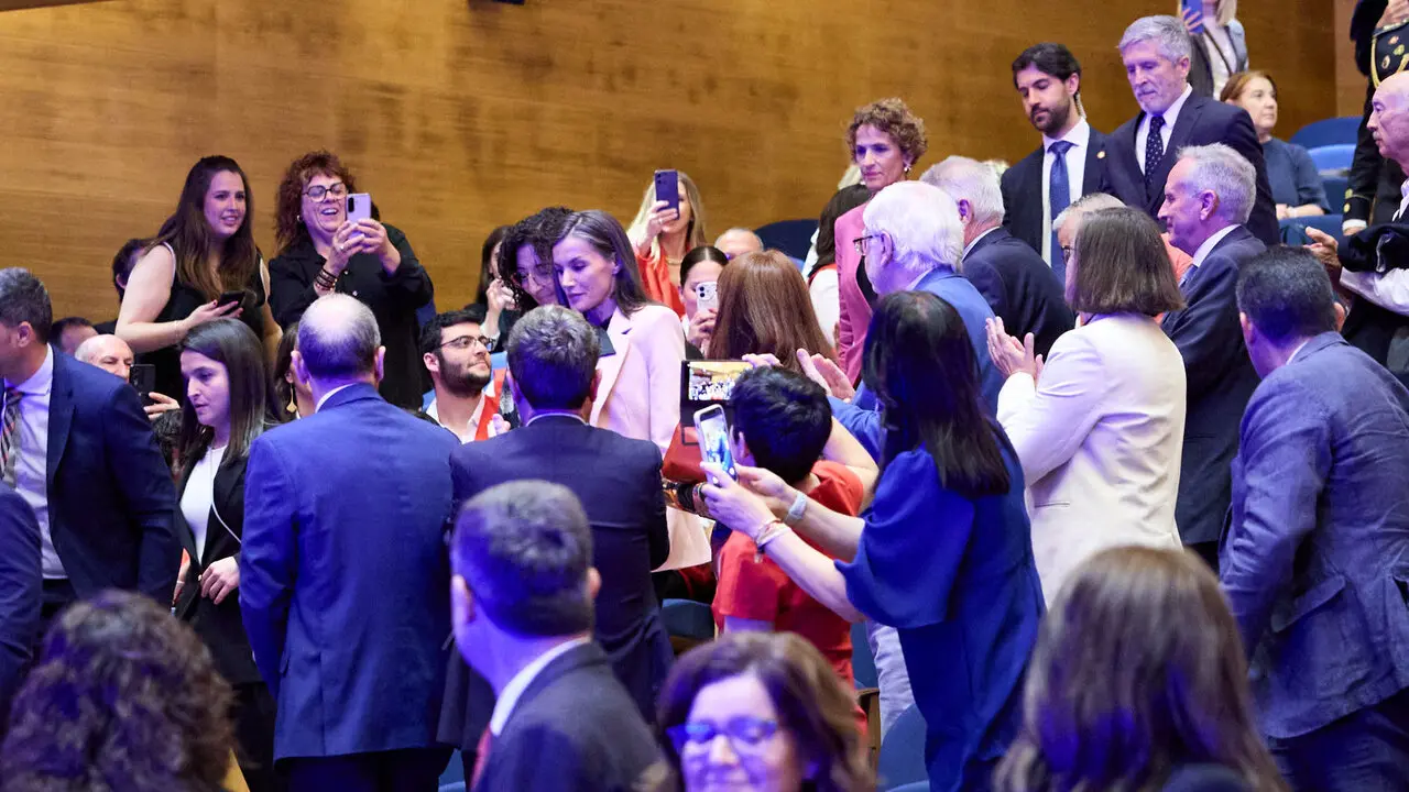 La Reina Letizia visita Pamplona para presidir el acto de conmemoraci&oacute;n del D&iacute;a Mundial de la Cruz Roja y de la Media Luna Roja, en el Museo Universidad de Navarra. I&Ntilde;IGO ALZUGARAY