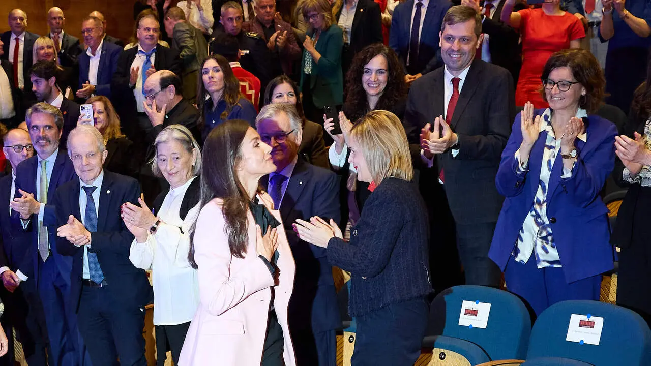 La Reina Letizia visita Pamplona para presidir el acto de conmemoraci&oacute;n del D&iacute;a Mundial de la Cruz Roja y de la Media Luna Roja, en el Museo Universidad de Navarra. I&Ntilde;IGO ALZUGARAY