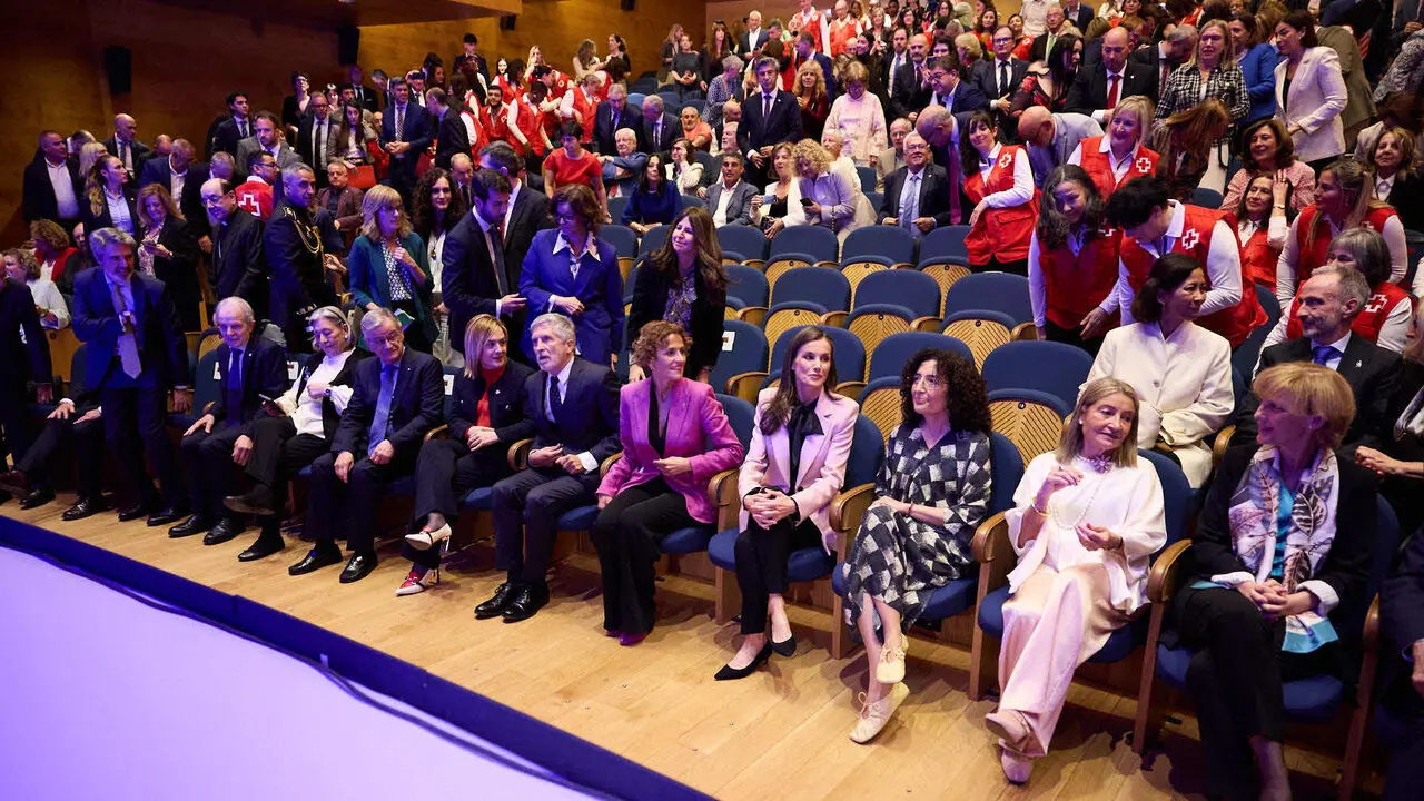 La Reina Letizia visita Pamplona para presidir el acto de conmemoraci&oacute;n del D&iacute;a Mundial de la Cruz Roja y de la Media Luna Roja, en el Museo Universidad de Navarra. I&Ntilde;IGO ALZUGARAY