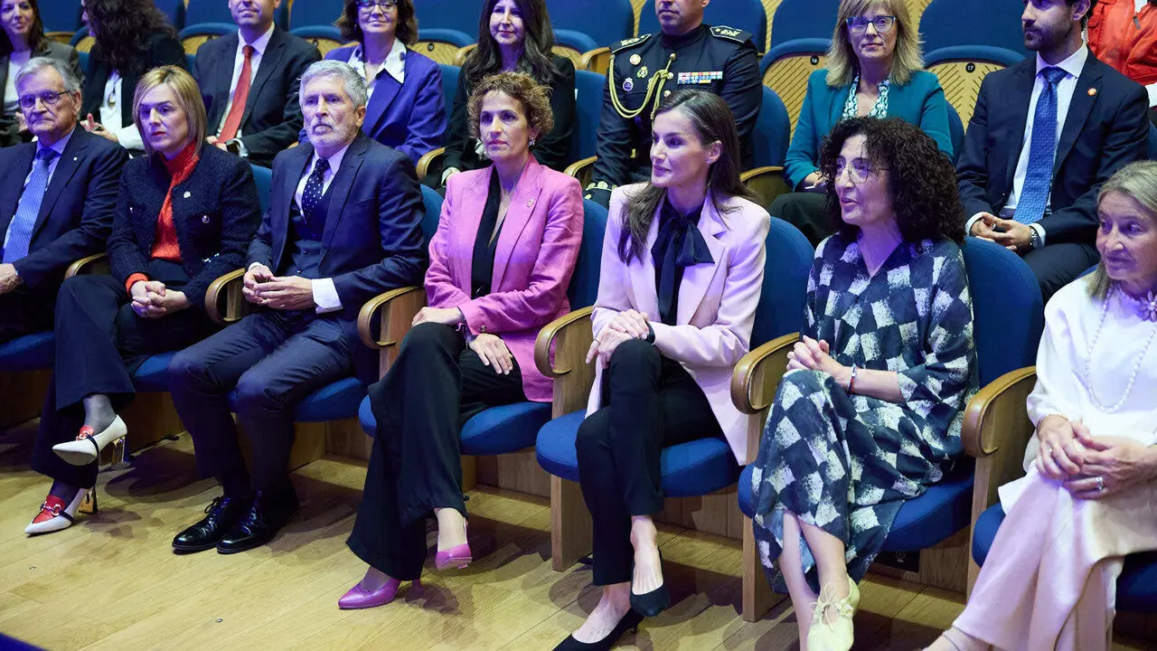 La Reina Letizia visita Pamplona para presidir el acto de conmemoraci&oacute;n del D&iacute;a Mundial de la Cruz Roja y de la Media Luna Roja, en el Museo Universidad de Navarra. I&Ntilde;IGO ALZUGARAY