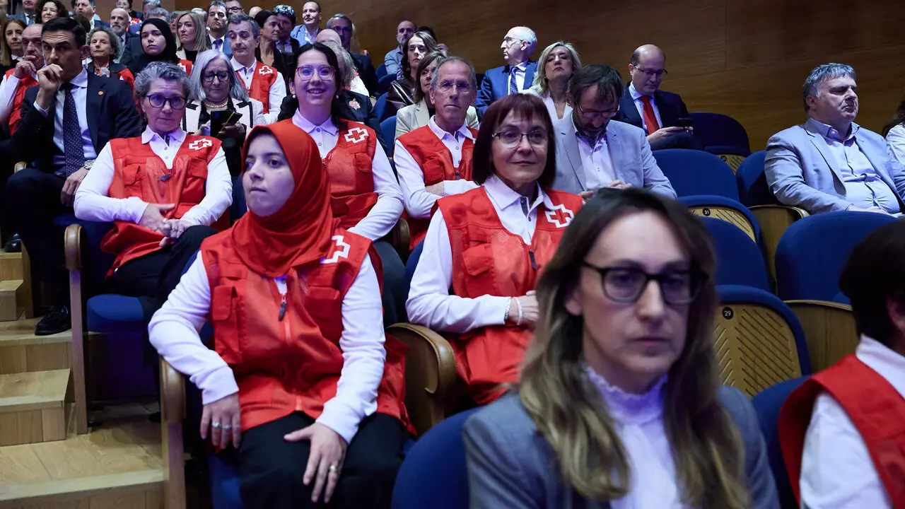 La Reina Letizia visita Pamplona para presidir el acto de conmemoraci&oacute;n del D&iacute;a Mundial de la Cruz Roja y de la Media Luna Roja, en el Museo Universidad de Navarra. I&Ntilde;IGO ALZUGARAY