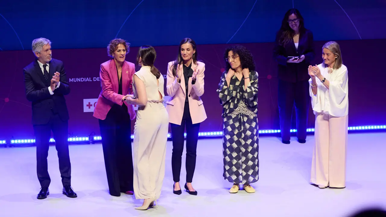 La Reina Letizia visita Pamplona para presidir el acto de conmemoraci&oacute;n del D&iacute;a Mundial de la Cruz Roja y de la Media Luna Roja, en el Museo Universidad de Navarra. I&Ntilde;IGO ALZUGARAY