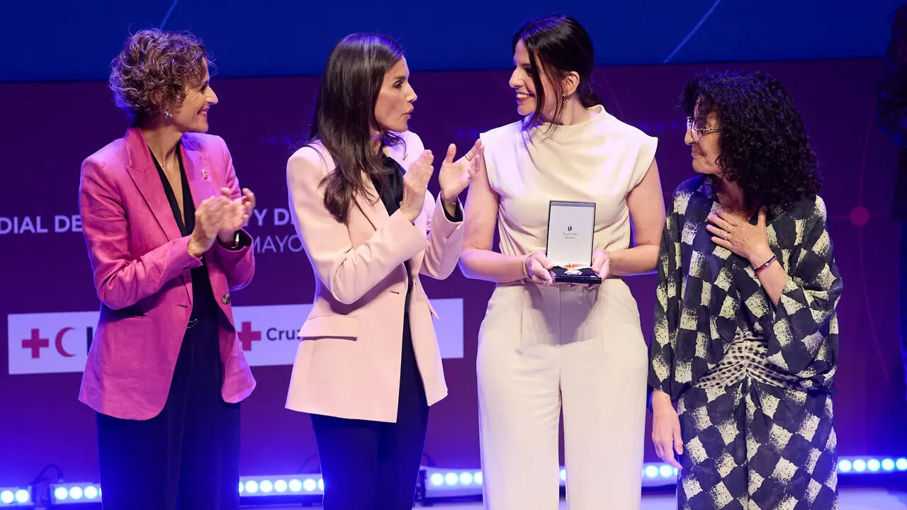 La Reina Letizia visita Pamplona para presidir el acto de conmemoraci&oacute;n del D&iacute;a Mundial de la Cruz Roja y de la Media Luna Roja, en el Museo Universidad de Navarra. I&Ntilde;IGO ALZUGARAY