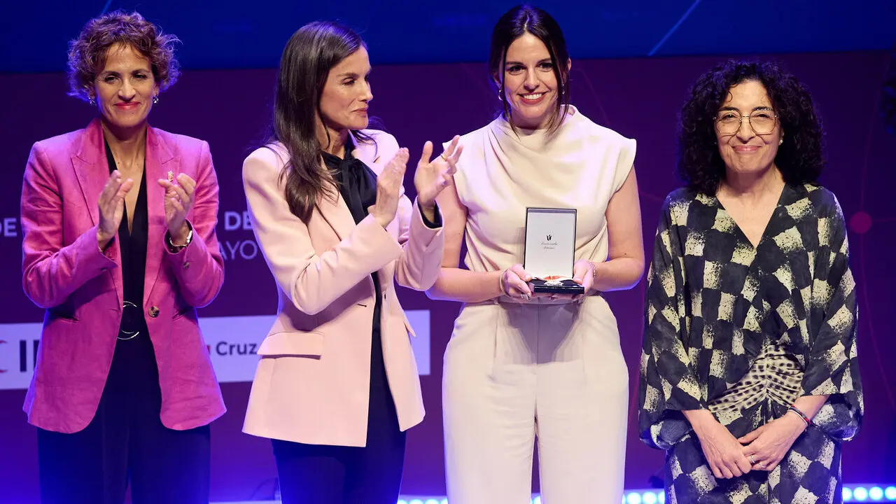La Reina Letizia visita Pamplona para presidir el acto de conmemoraci&oacute;n del D&iacute;a Mundial de la Cruz Roja y de la Media Luna Roja, en el Museo Universidad de Navarra. I&Ntilde;IGO ALZUGARAY