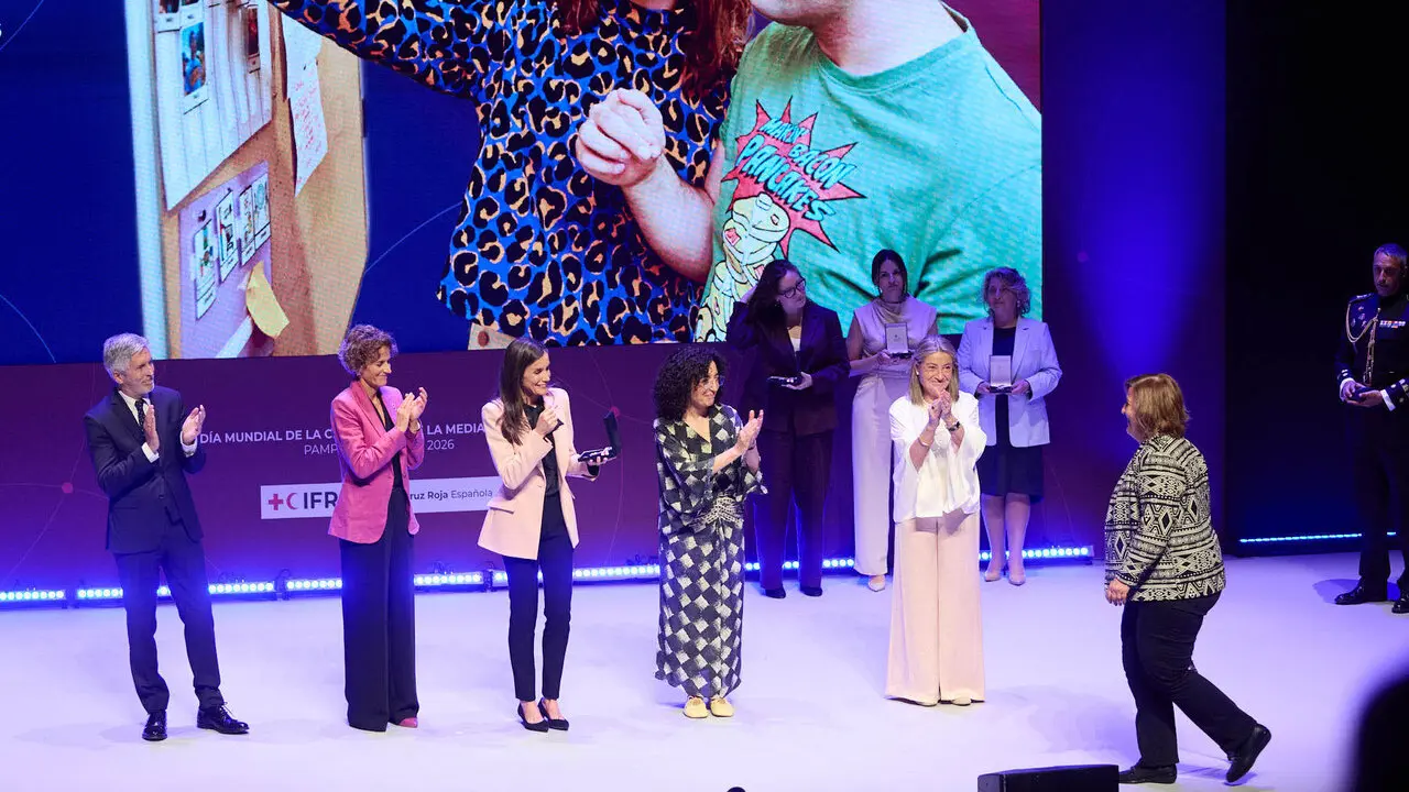 La Reina Letizia visita Pamplona para presidir el acto de conmemoraci&oacute;n del D&iacute;a Mundial de la Cruz Roja y de la Media Luna Roja, en el Museo Universidad de Navarra. I&Ntilde;IGO ALZUGARAY