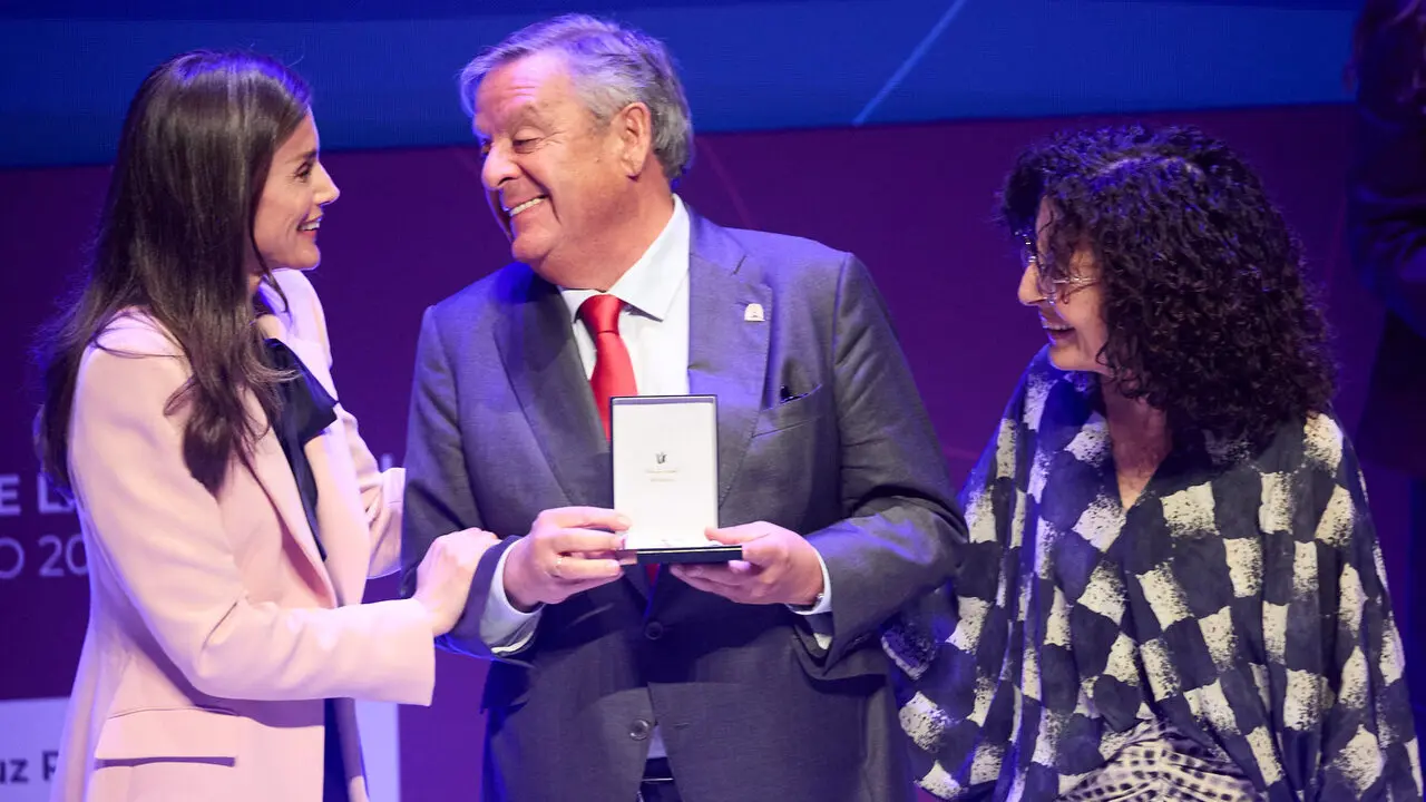 La Reina Letizia visita Pamplona para presidir el acto de conmemoraci&oacute;n del D&iacute;a Mundial de la Cruz Roja y de la Media Luna Roja, en el Museo Universidad de Navarra. I&Ntilde;IGO ALZUGARAY