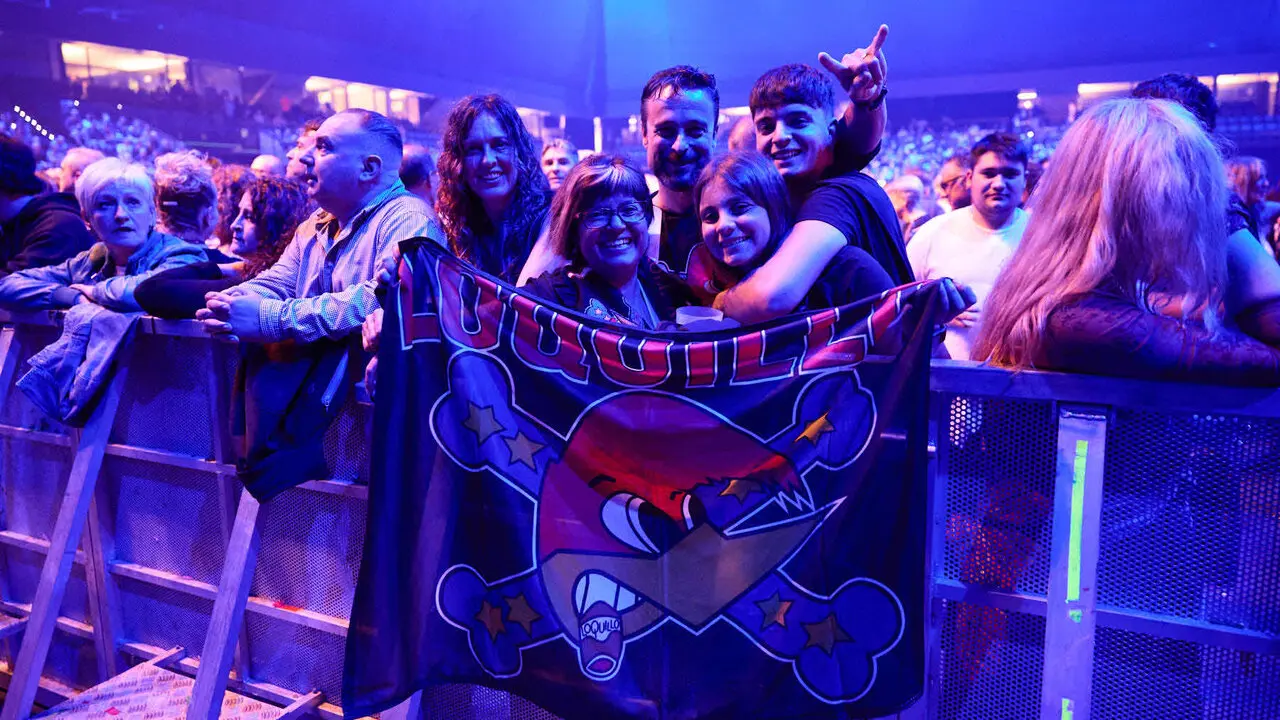 Concierto de Loquillo dentro de su gira &lsquo;Corazones Legendarios&rsquo; en el pabell&oacute;n Navarra Arena de Pamplona. I&Ntilde;IGO ALZUGARAY