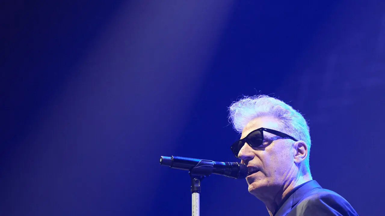 Concierto de Loquillo dentro de su gira &lsquo;Corazones Legendarios&rsquo; en el pabell&oacute;n Navarra Arena de Pamplona. I&Ntilde;IGO ALZUGARAY