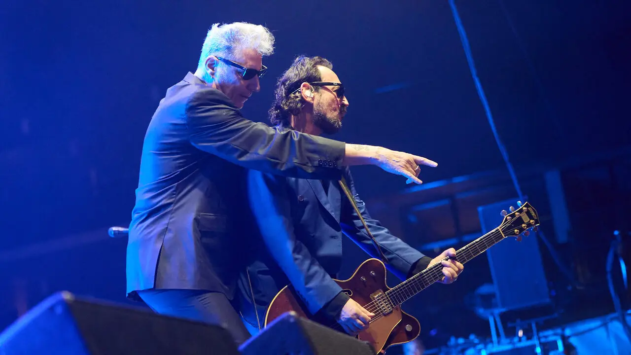 Concierto de Loquillo dentro de su gira &lsquo;Corazones Legendarios&rsquo; en el pabell&oacute;n Navarra Arena de Pamplona. I&Ntilde;IGO ALZUGARAY