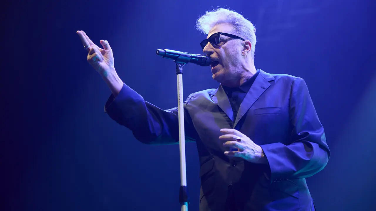 Concierto de Loquillo dentro de su gira &lsquo;Corazones Legendarios&rsquo; en el pabell&oacute;n Navarra Arena de Pamplona. I&Ntilde;IGO ALZUGARAY