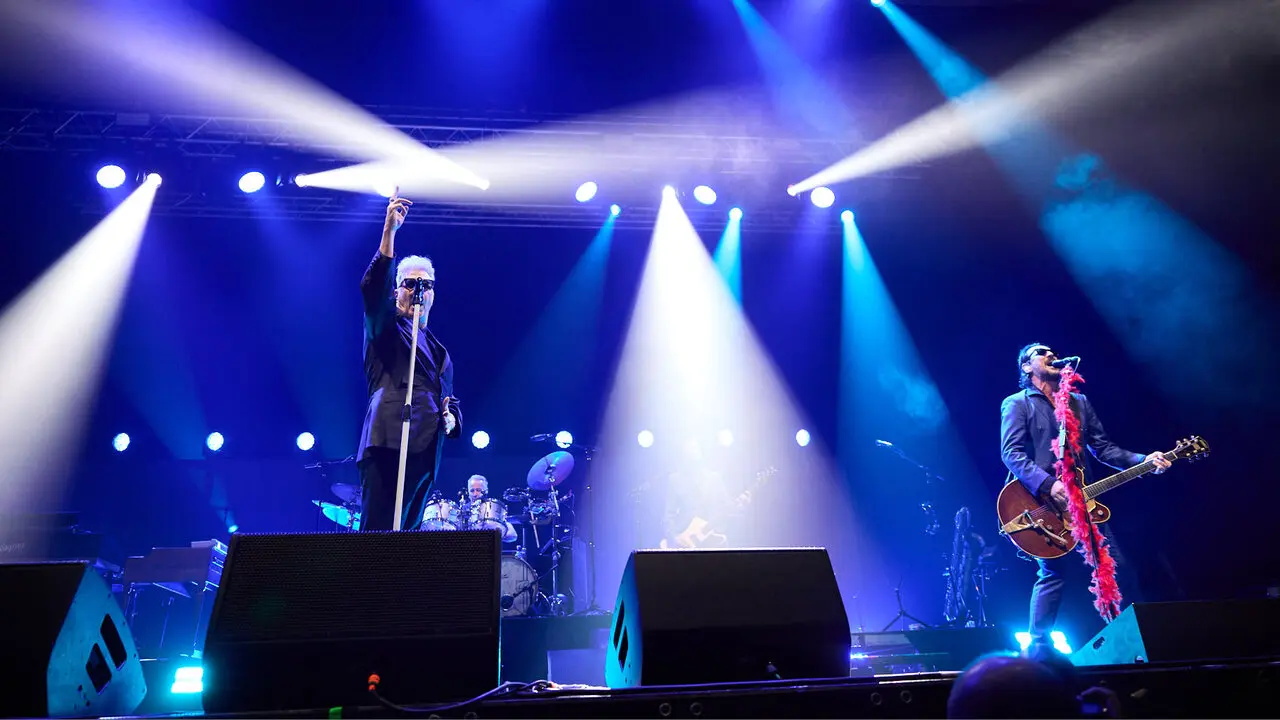 Concierto de Loquillo dentro de su gira &lsquo;Corazones Legendarios&rsquo; en el pabell&oacute;n Navarra Arena de Pamplona. I&Ntilde;IGO ALZUGARAY