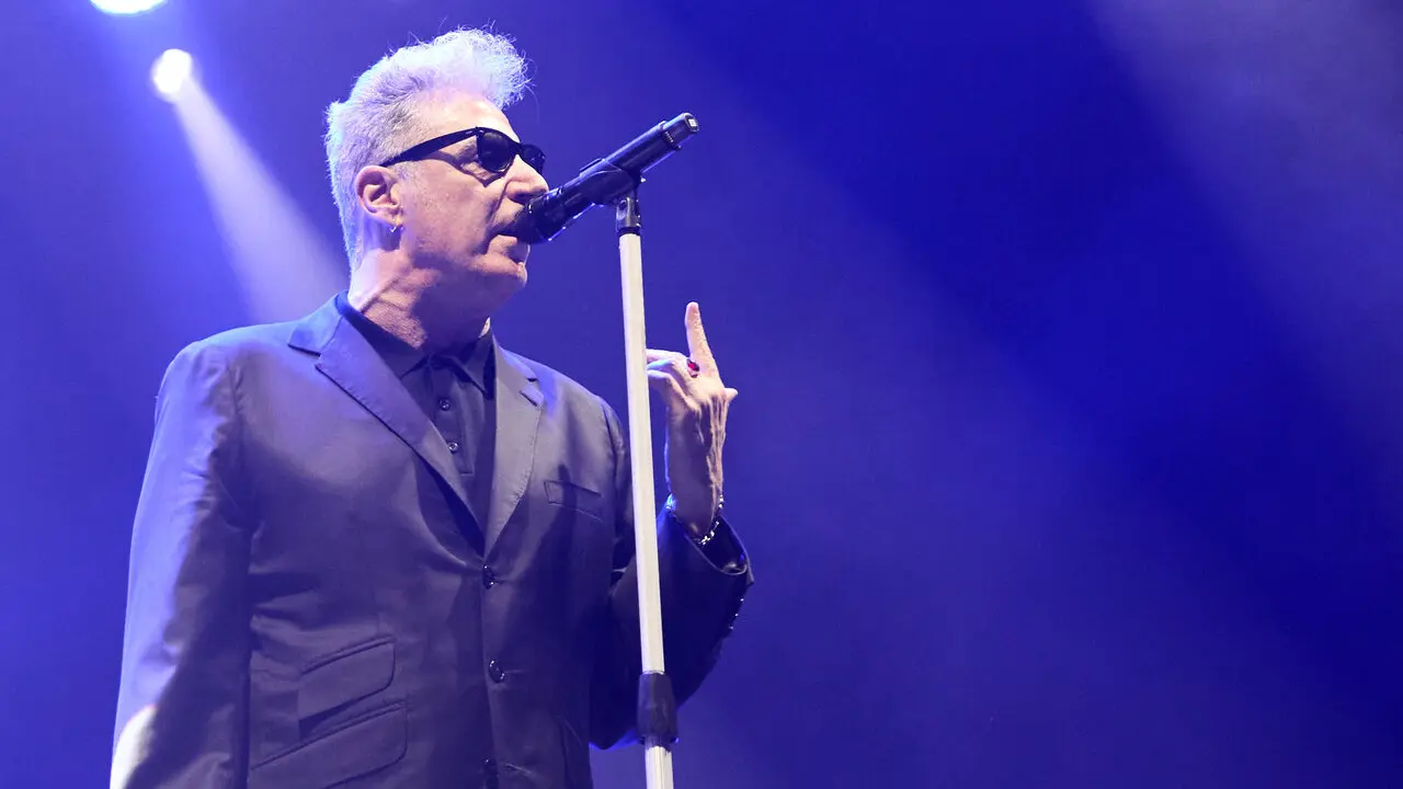 Concierto de Loquillo dentro de su gira &lsquo;Corazones Legendarios&rsquo; en el pabell&oacute;n Navarra Arena de Pamplona. I&Ntilde;IGO ALZUGARAY