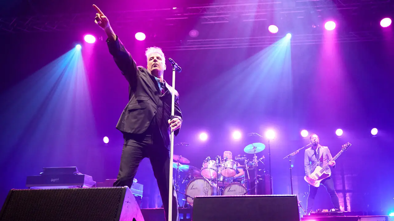 Concierto de Loquillo dentro de su gira &lsquo;Corazones Legendarios&rsquo; en el pabell&oacute;n Navarra Arena de Pamplona. I&Ntilde;IGO ALZUGARAY