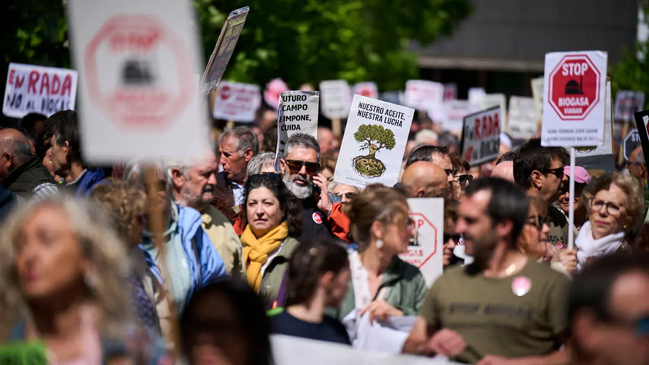 Plataformas contrarias a las plantas de biog&aacute;s proyectadas en varios municipios convocan una manifestaci&oacute;n de rechazo. PABLO LASAOSA