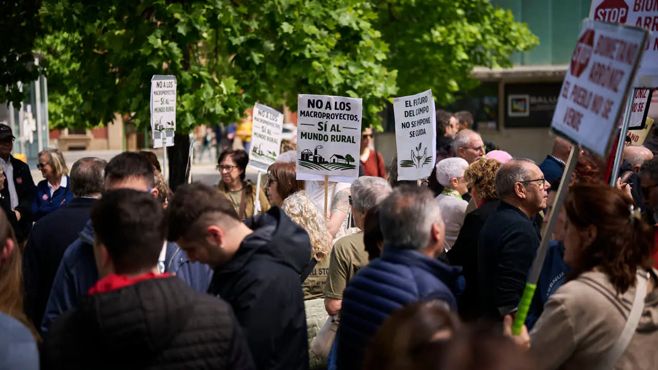 Plataformas contrarias a las plantas de biog&aacute;s proyectadas en varios municipios convocan una manifestaci&oacute;n de rechazo. PABLO LASAOSA