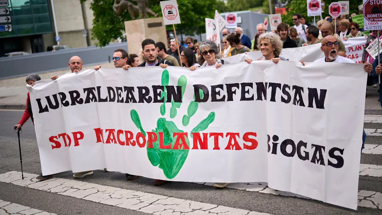 Plataformas contrarias a las plantas de biog&aacute;s proyectadas en varios municipios convocan una manifestaci&oacute;n de rechazo. PABLO LASAOSA