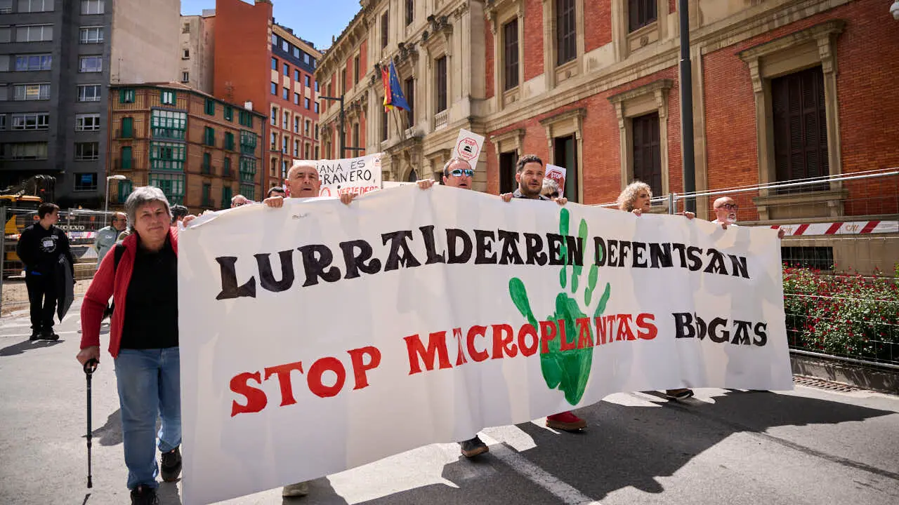 Plataformas contrarias a las plantas de biog&aacute;s proyectadas en varios municipios convocan una manifestaci&oacute;n de rechazo. PABLO LASAOSA