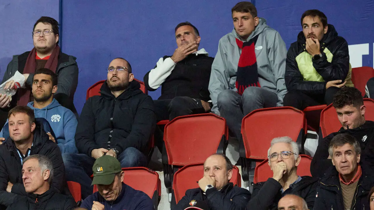 La grada del estadio de El Sadar durante el partido de La Liga EA Sports entre CA Osasuna y Atl&eacute;tico Madrid disputado en Pamplona. I&Ntilde;IGO ALZUGARAY