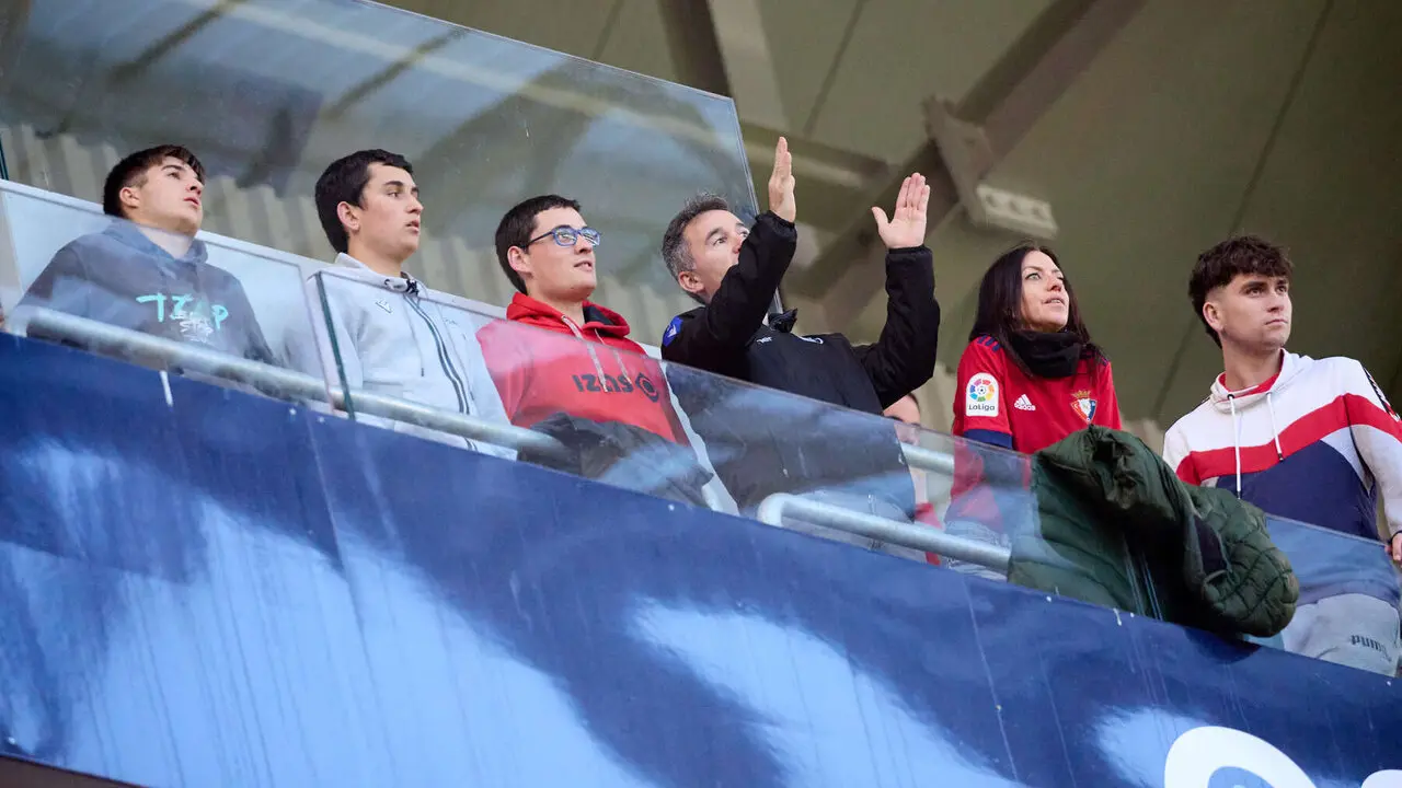 La grada del estadio de El Sadar durante el partido de La Liga EA Sports entre CA Osasuna y Atl&eacute;tico Madrid disputado en Pamplona. I&Ntilde;IGO ALZUGARAY