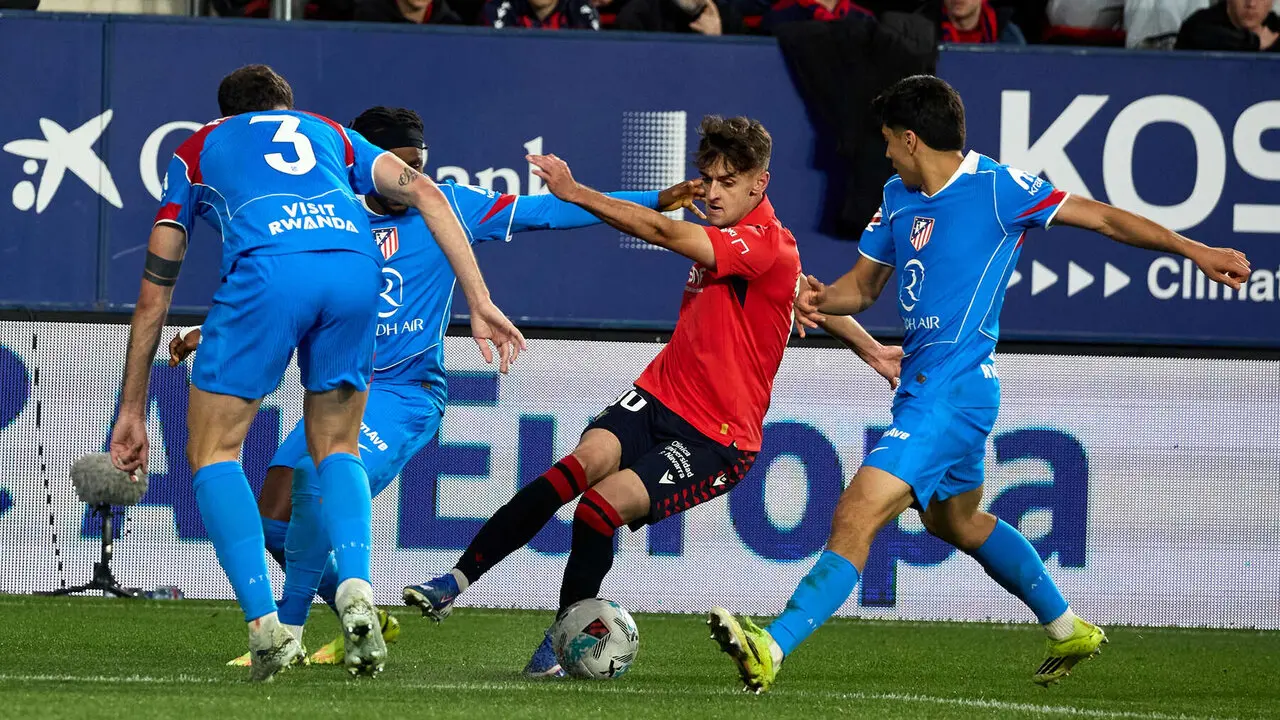 Partido de La Liga EA Sports entre CA Osasuna y Atl&eacute;tico Madrid disputado en el estadio de El Sadar en Pamplona. I&Ntilde;IGO ALZUGARAY