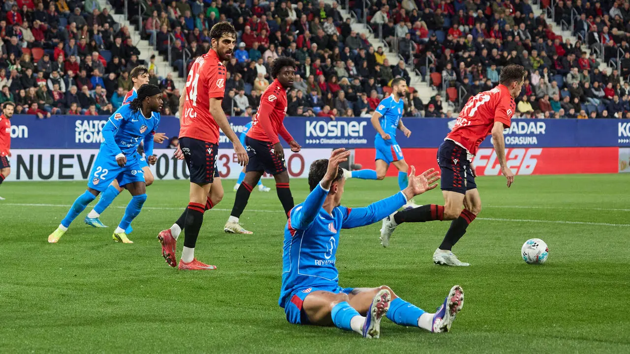 Partido de La Liga EA Sports entre CA Osasuna y Atl&eacute;tico Madrid disputado en el estadio de El Sadar en Pamplona. I&Ntilde;IGO ALZUGARAY