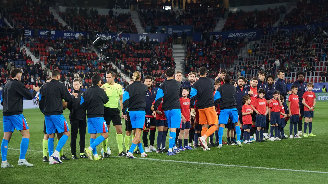 Partido de La Liga EA Sports entre CA Osasuna y Atl&eacute;tico Madrid disputado en el estadio de El Sadar en Pamplona. I&Ntilde;IGO ALZUGARAY